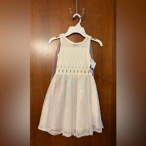 New Frozen II girls XS 4/5 Elsa Dress with cape